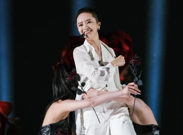 芝麻配资 《浪姐6》成团名额又少一个，节目组太会了，力捧的方式实现双赢