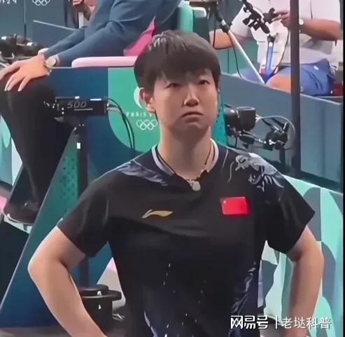 溢诚优配 邱指导说：大家只看到莎莎风光的一面，莎莎被球迷感动的热泪盈眶